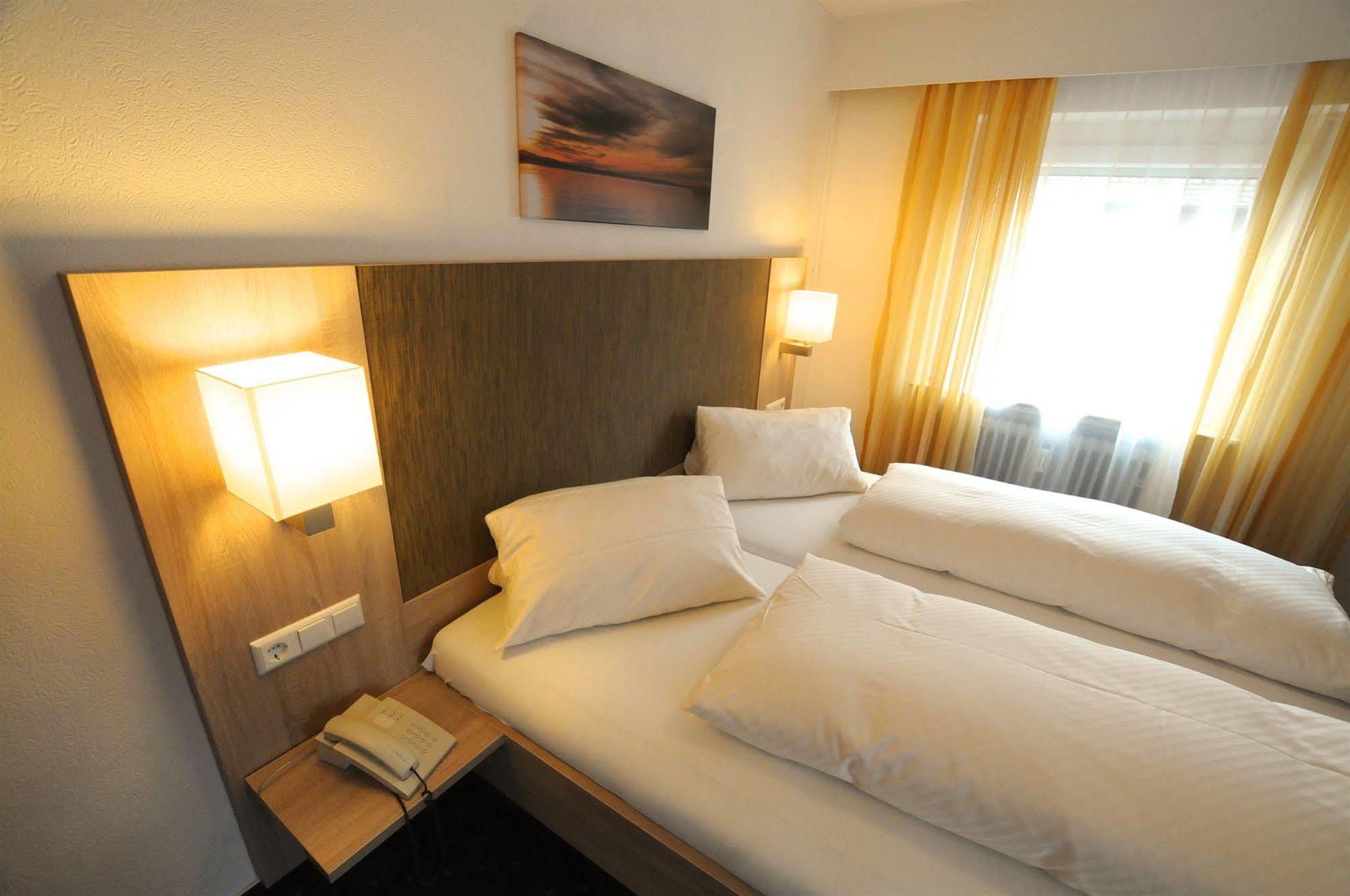 Hotel Ritter Tettnang Bagian luar foto